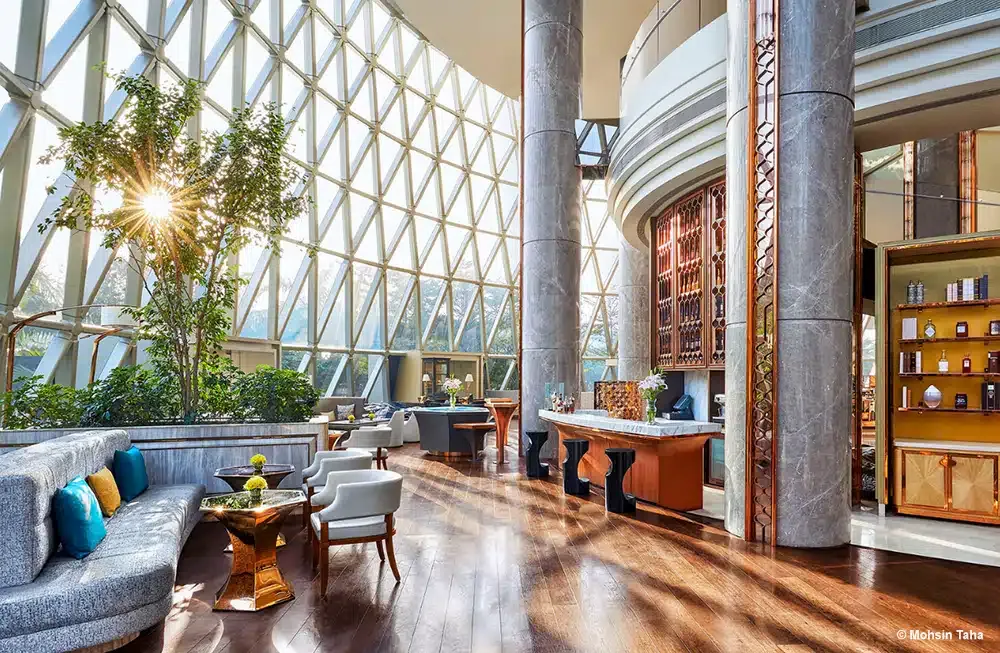 Mastering the Play of Light