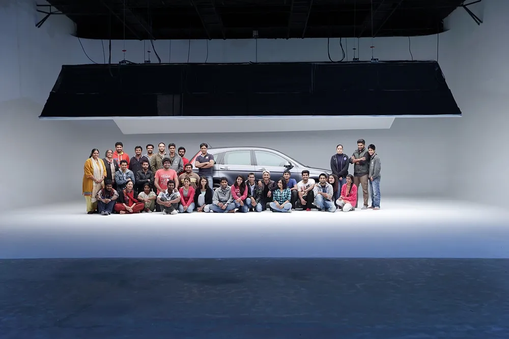 4500 sq ft. Automobile Studio